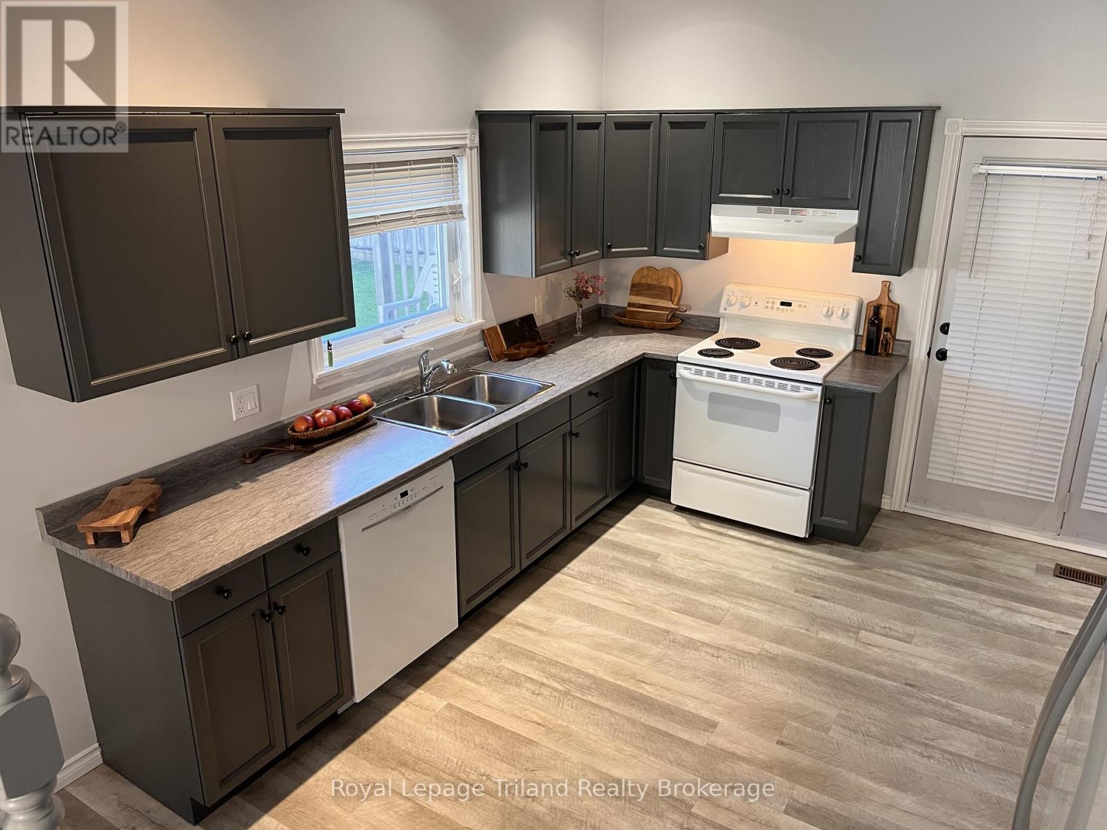 14 Elgin Street W, Norwich (Norwich Town), Ontario  N0J 1P0 - Photo 8 - X13113898