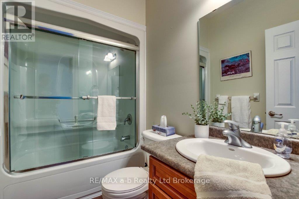 717 Garden Court Crescent, Woodstock (Woodstock - North), Ontario  N4T 0A2 - Photo 18 - X13114290
