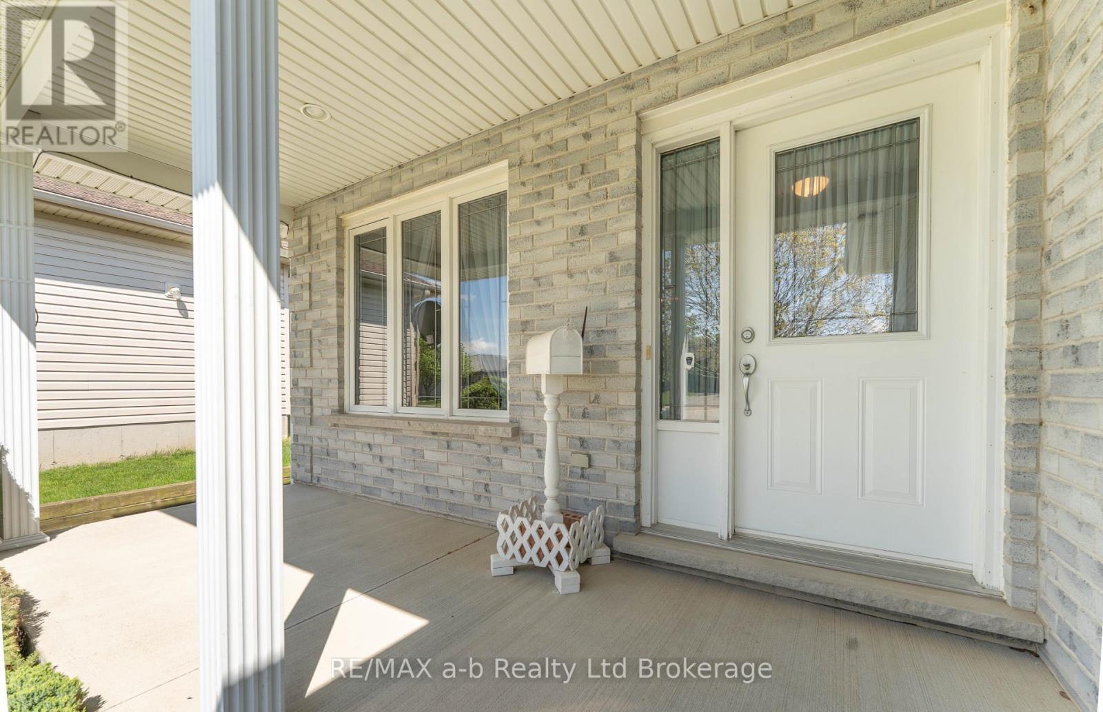 44 Beech Boulevard, Tillsonburg, Ontario  N4G 5R8 - Photo 5 - X13114782