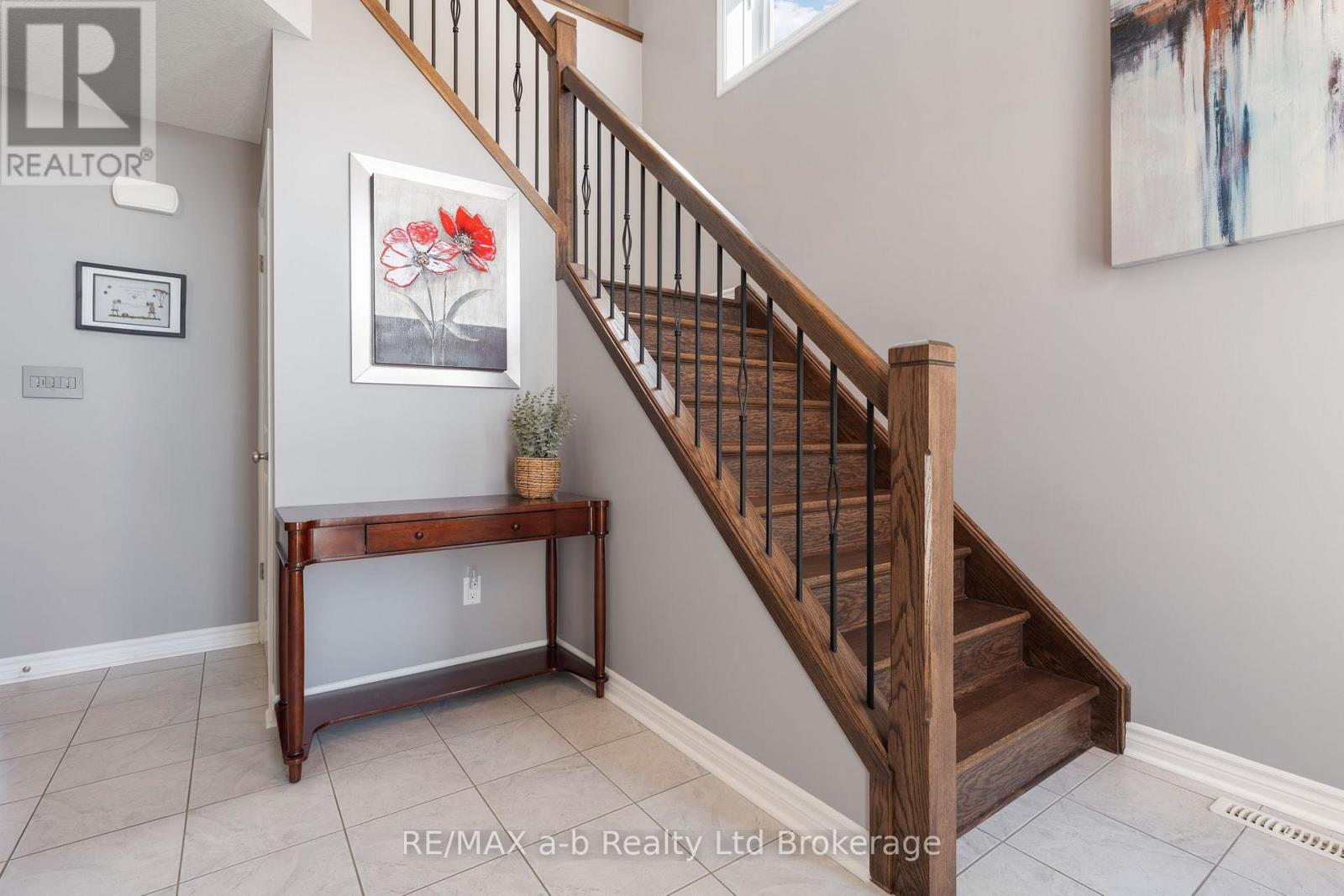 76 Pearl Street, Tillsonburg, Ontario  N4G 0A3 - Photo 3 - X13114970
