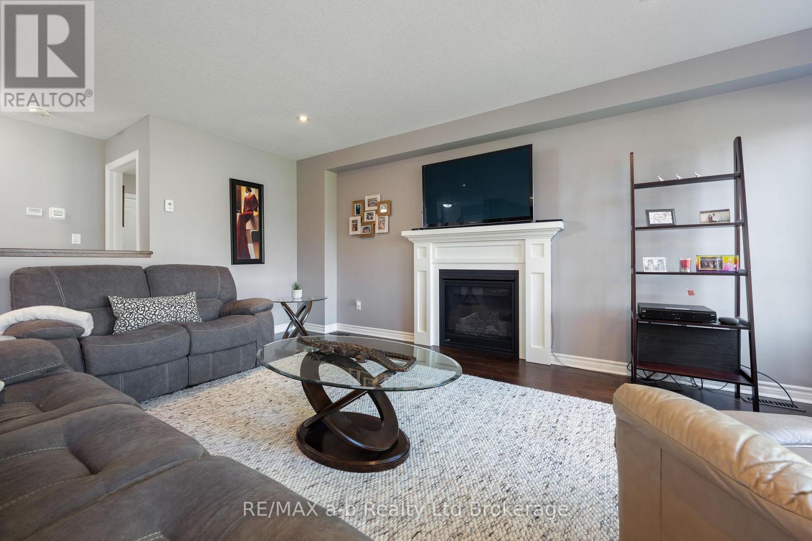 76 Pearl Street, Tillsonburg, Ontario  N4G 0A3 - Photo 4 - X13114970