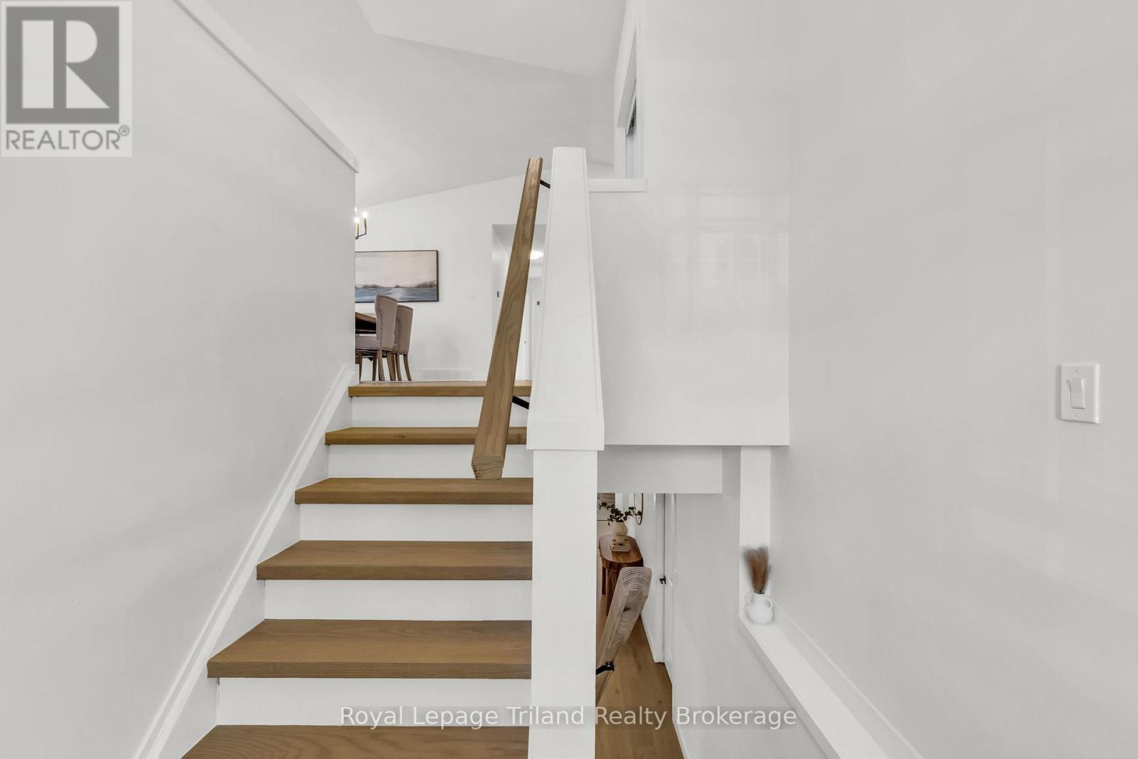 64 Hickory Boulevard W, Strathroy-Caradoc (Se), Ontario  N7G 4E9 - Photo 2 - X13126182