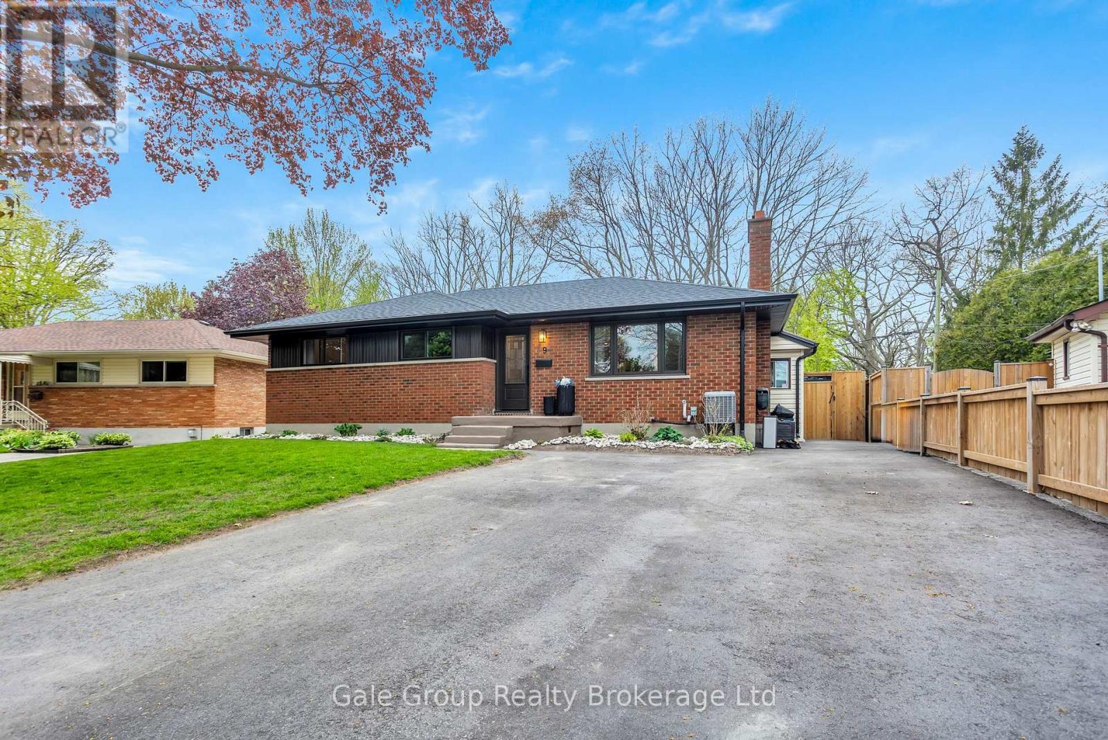 9 Strathcona Drive, London East (East O), Ontario  N5W 1P7 - Photo 2 - X13126194