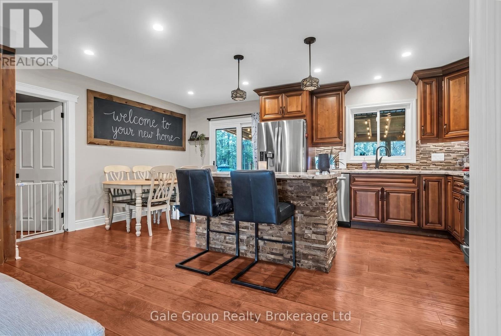 9 Strathcona Drive, London East (East O), Ontario  N5W 1P7 - Photo 6 - X13126194