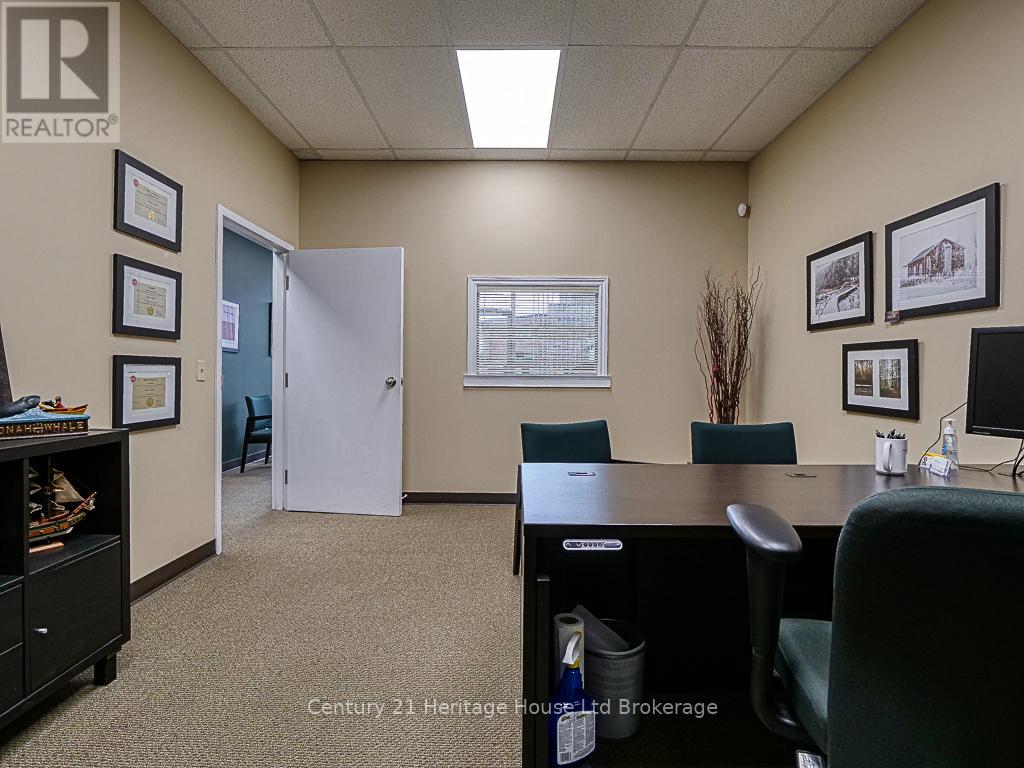 11 Riddell Street, Woodstock (Woodstock - North), Ontario  N4S 6L9 - Photo 10 - X13129060