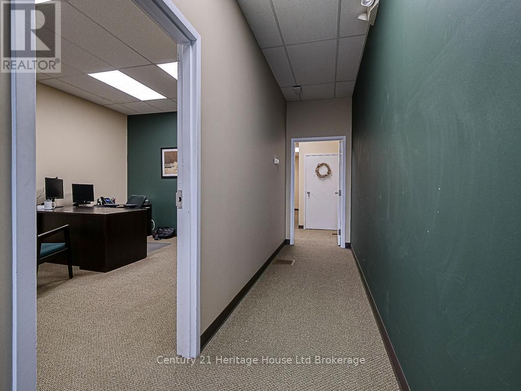 11 Riddell Street, Woodstock (Woodstock - North), Ontario  N4S 6L9 - Photo 11 - X13129060