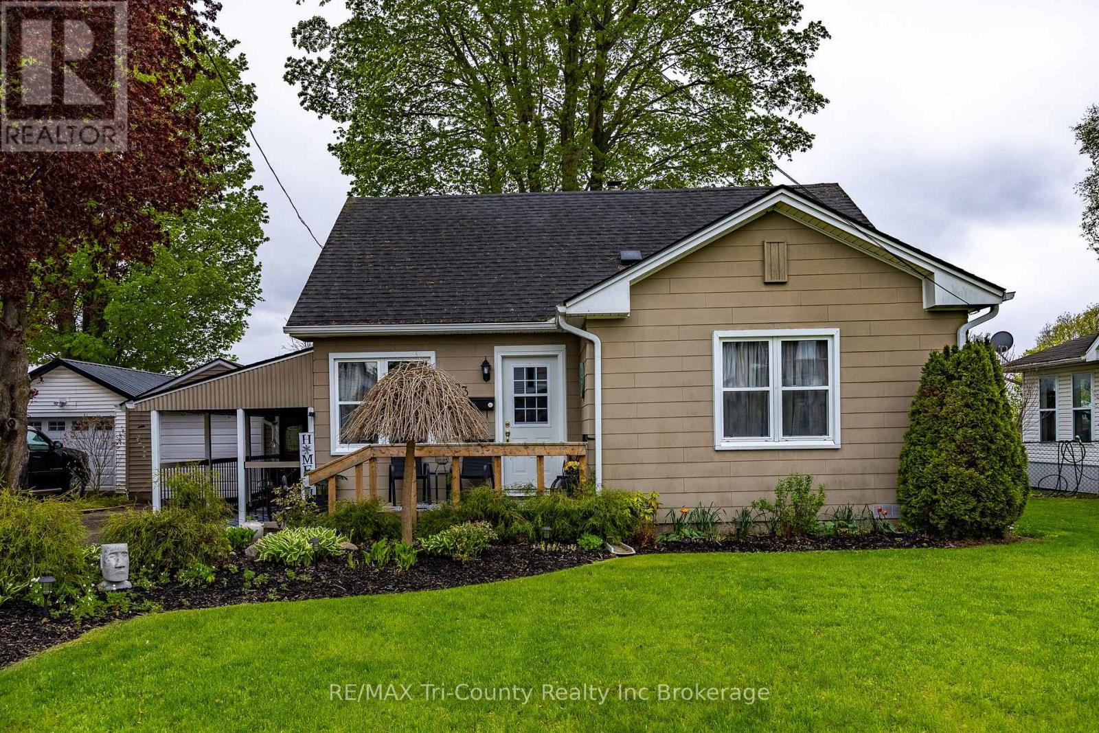 23 Pine Street, Tillsonburg, Ontario  N4G 1L5 - Photo 3 - X13129680