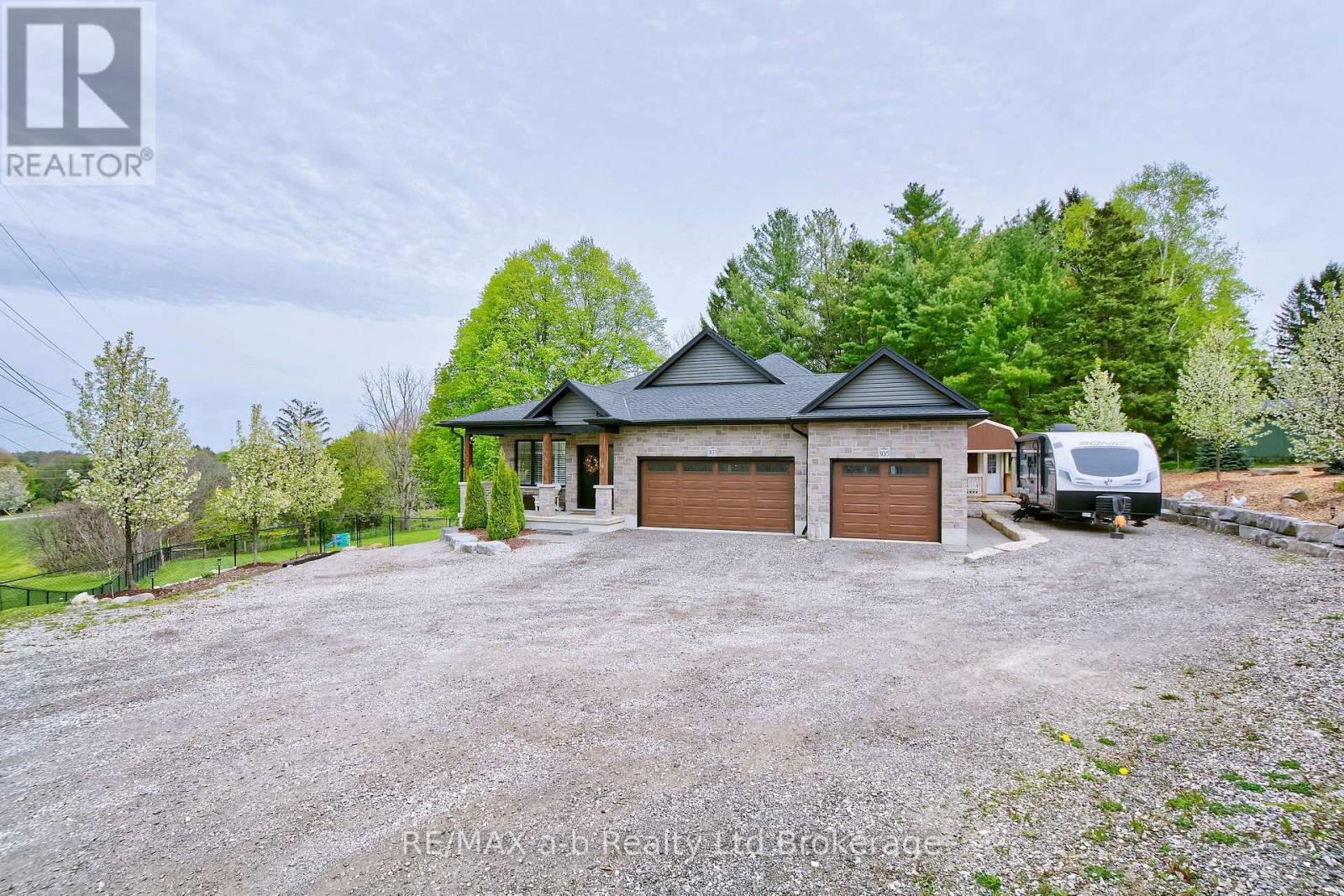 305 Robinson Street, Woodstock (Woodstock - South), Ontario  N4S 3B8 - Photo 2 - X13131530