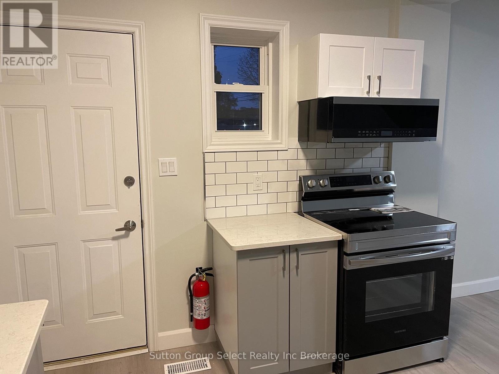 100 Finkle Street, Woodstock (Woodstock - South), Ontario  N4S 3C8 - Photo 8 - X13137310