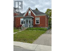 50 PERRY STREET, woodstock (woodstock - south), Ontario