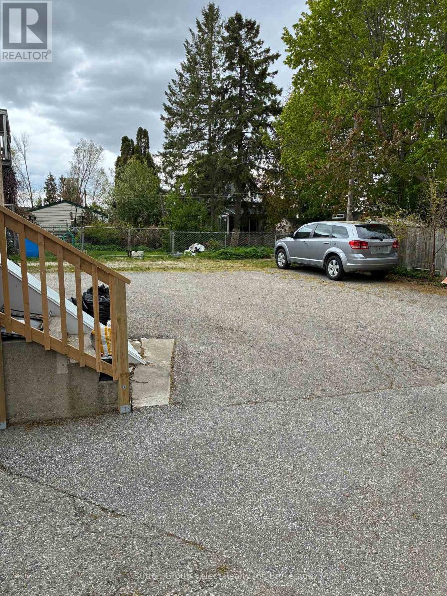 48 Perry Street, Woodstock (Woodstock - South), Ontario  N4S 3C3 - Photo 11 - X13137350