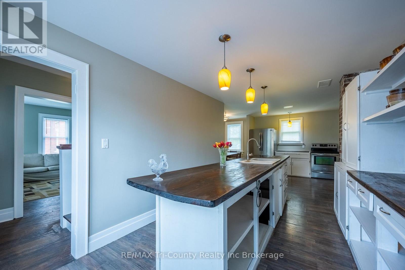 33 Wellington Street, Bayham (Port Burwell), Ontario  N0J 1T0 - Photo 6 - X13140958