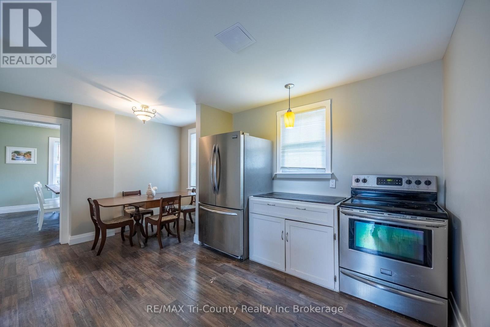 33 Wellington Street, Bayham (Port Burwell), Ontario  N0J 1T0 - Photo 7 - X13140958