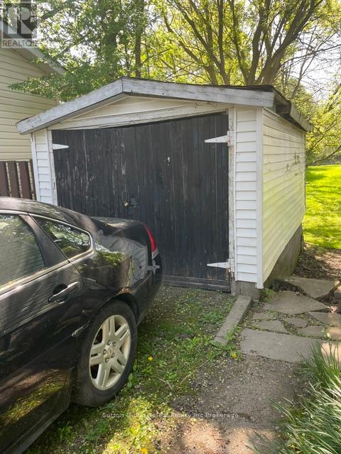 9 Waterloo Street, Woodstock (Woodstock - South), Ontario  N4S 2S9 - Photo 12 - X13141702