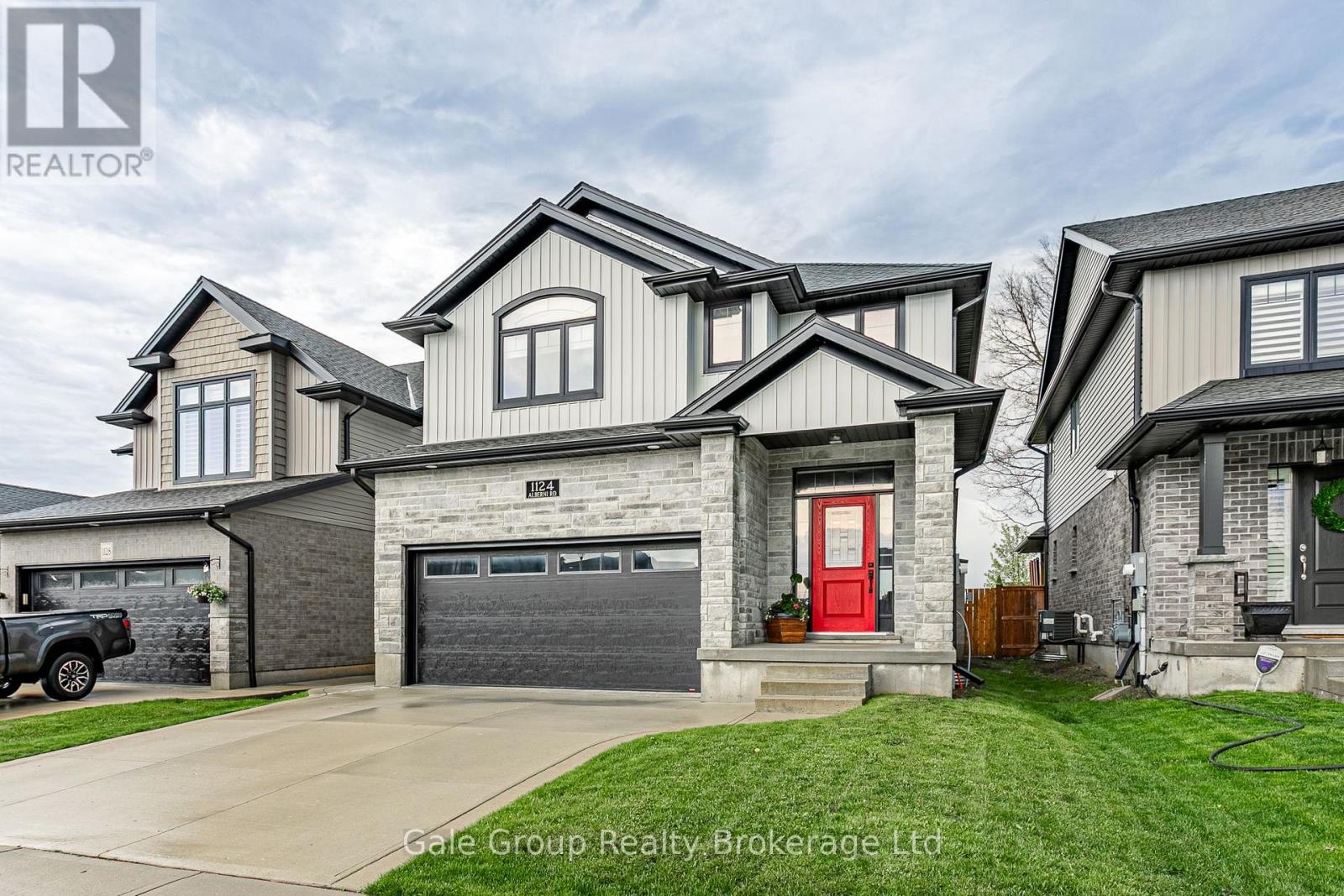 1124 Alberni Road, Woodstock (Woodstock - North), Ontario  N4T 0H8 - Photo 2 - X13142244