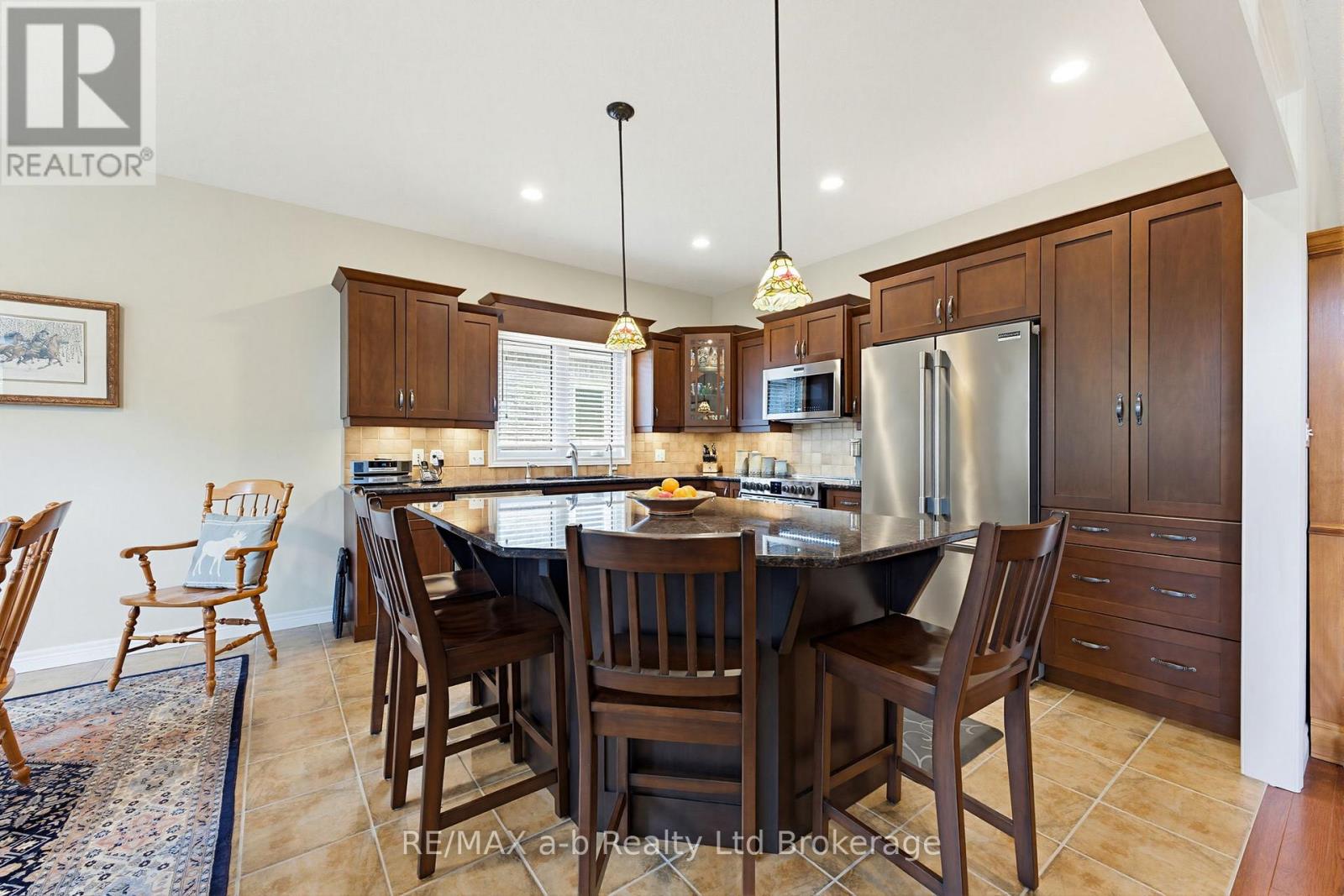 911 Ridgewood Drive, Woodstock (Woodstock - North), Ontario  N4T 0B8 - Photo 8 - X13144818
