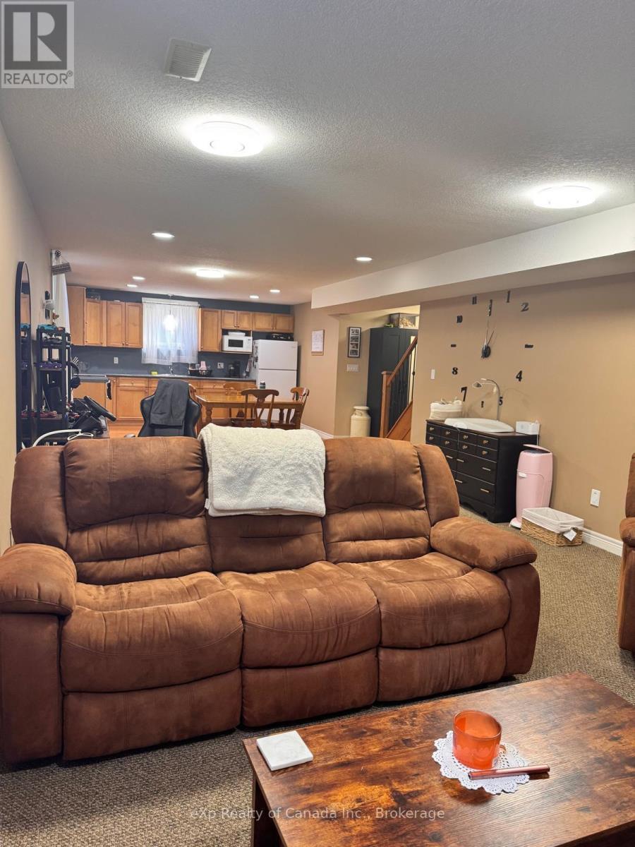 2 Owen Street, Ingersoll (Ingersoll - South), Ontario  N5C 4H3 - Photo 4 - X13146836