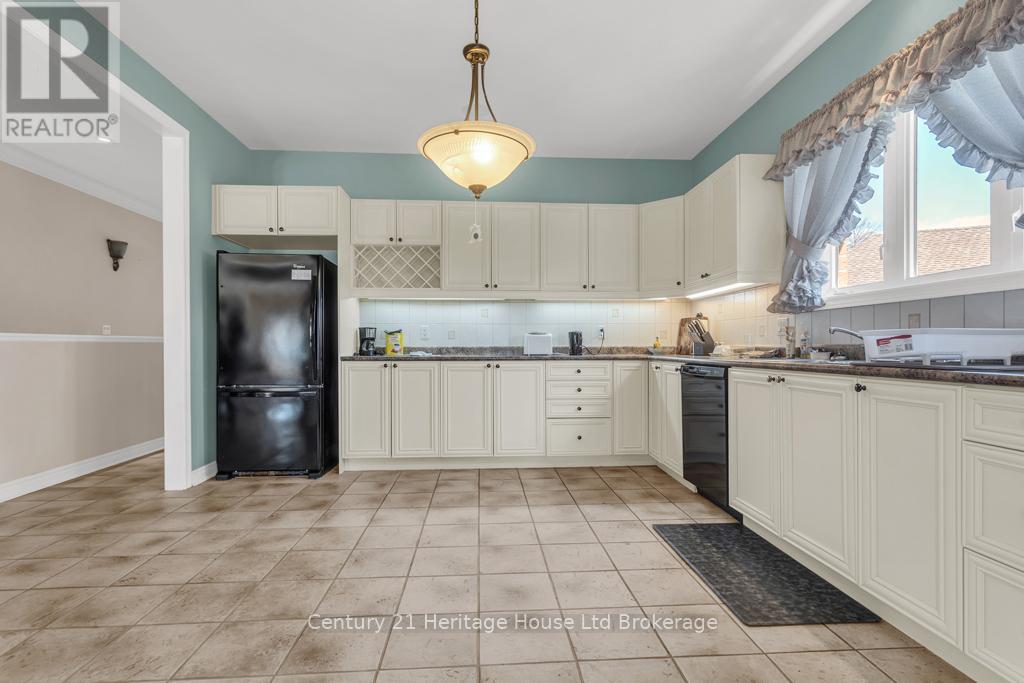 14 Green Gable Place, Woodstock (Woodstock - North), Ontario  N4T 1W6 - Photo 11 - X13152026