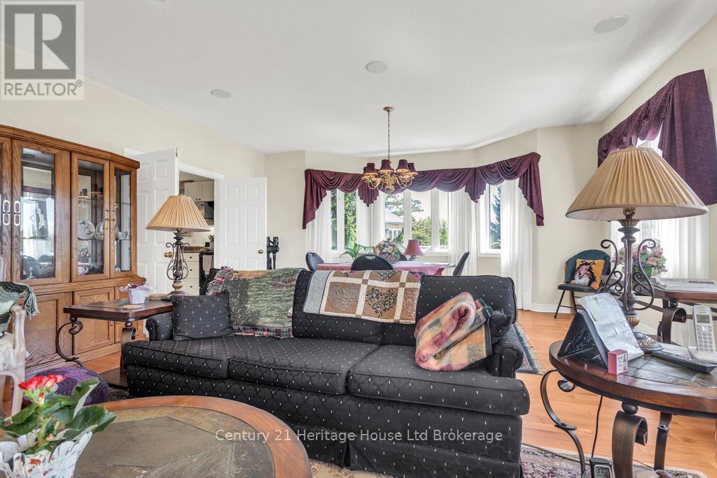 14 Green Gable Place, Woodstock (Woodstock - North), Ontario  N4T 1W6 - Photo 8 - X13152026