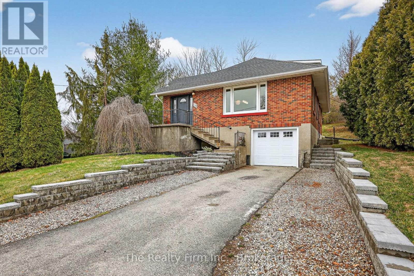 105 King Street E, Ingersoll (Ingersoll - South), Ontario  N5C 1G8 - Photo 2 - X13154614