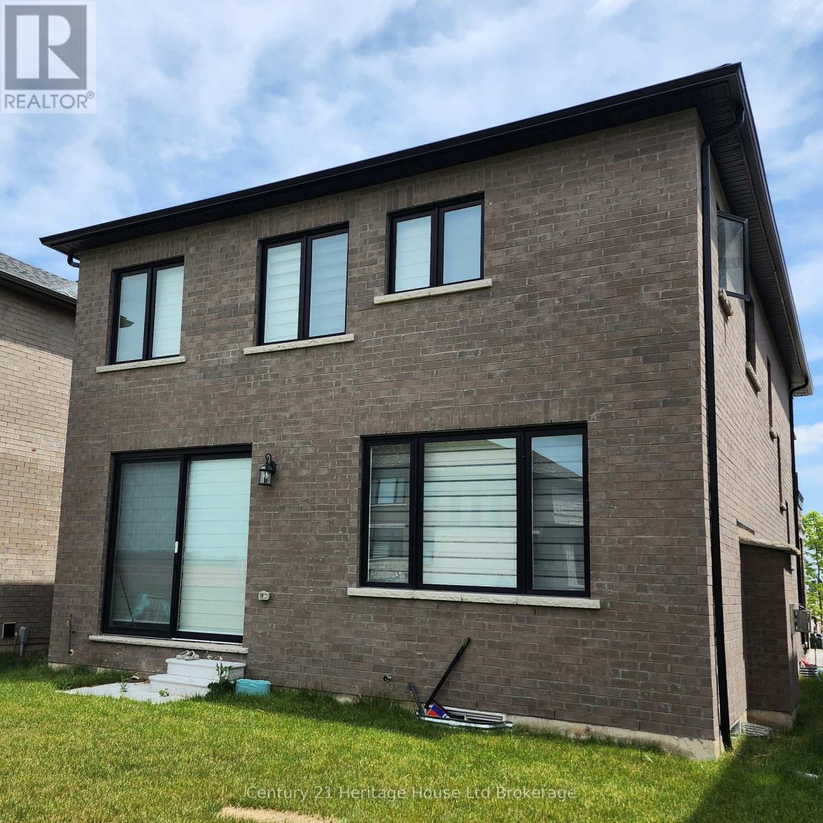619 Bedi Drive, Woodstock (Woodstock - North), Ontario  N4T 0P2 - Photo 3 - X13155524