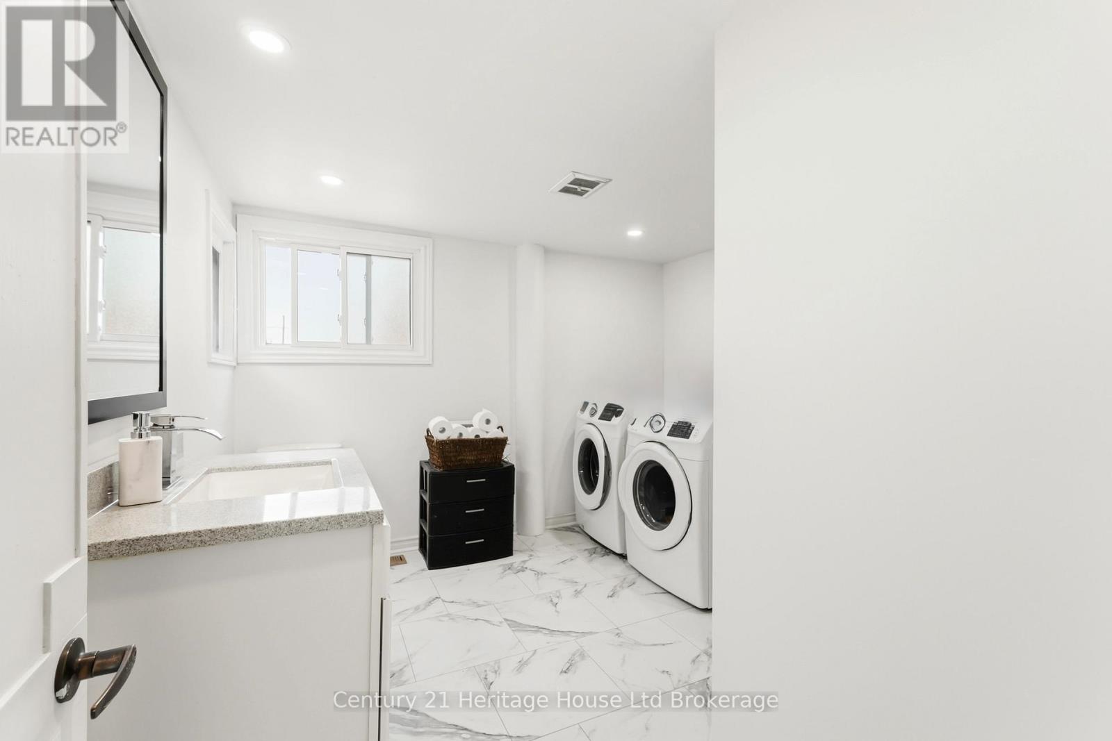 34 Humboldt Parkway, Port Colborne (Killaly East), Ontario  L3K 2H2 - Photo 12 - X13156704