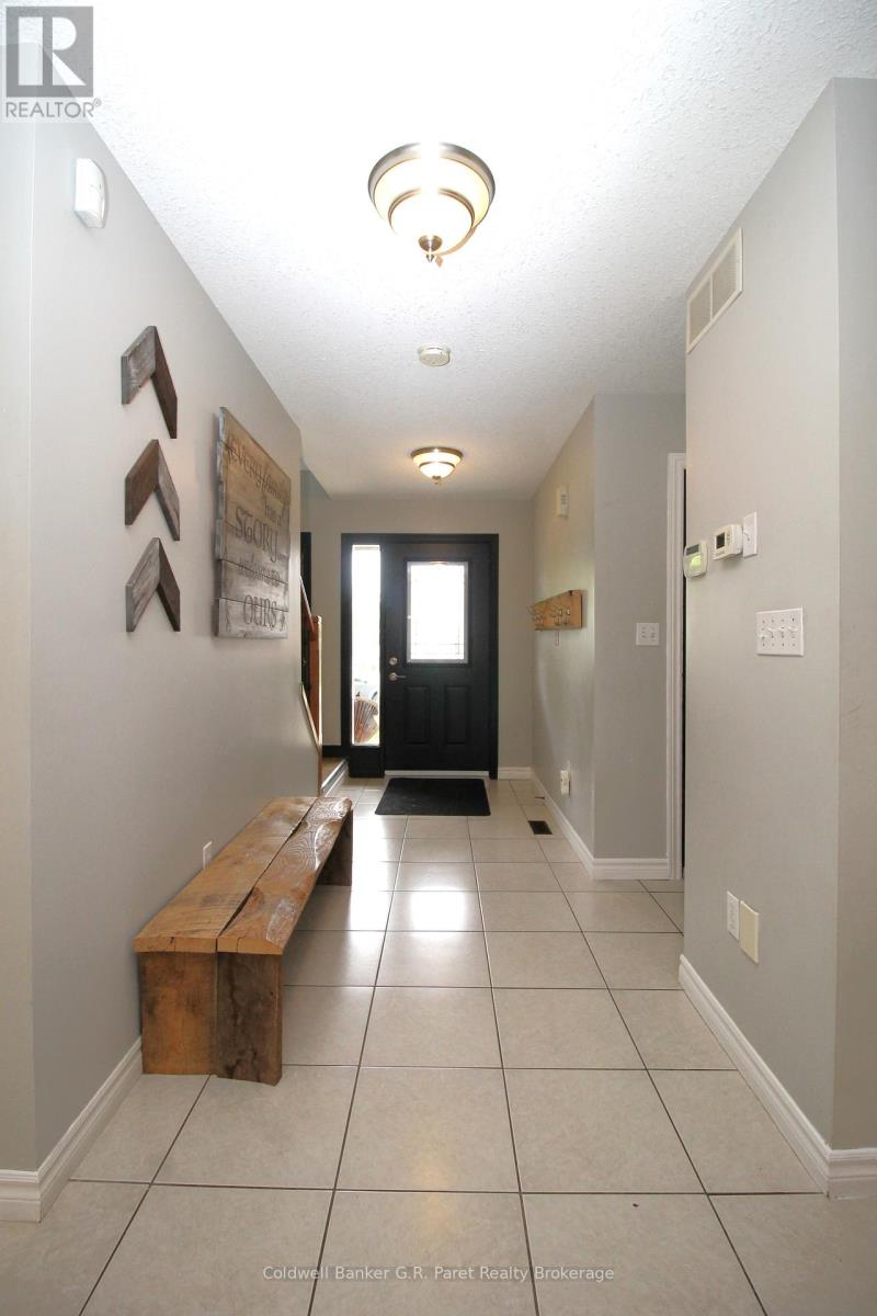 4 Langrell Avenue, Tillsonburg, Ontario  N4G 5X8 - Photo 2 - X13156928