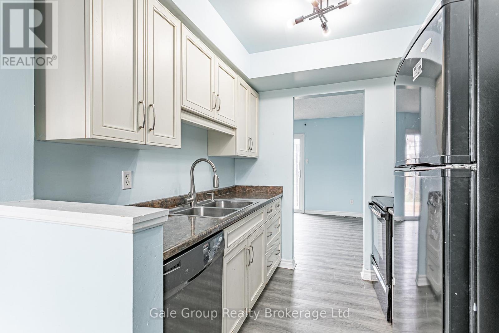 7 - 39 Blandford Street, Woodstock (Woodstock - North), Ontario  N4S 7H7 - Photo 8 - X13161096
