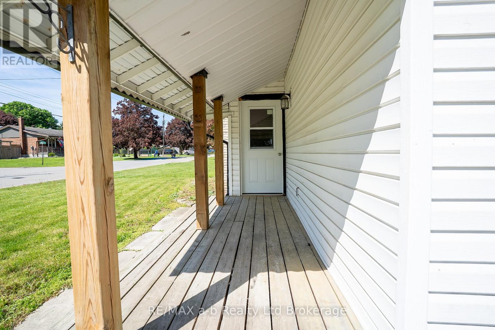24 Carman Street, Norwich (Norwich Town), Ontario  N0J 1P0 - Photo 3 - X13161788