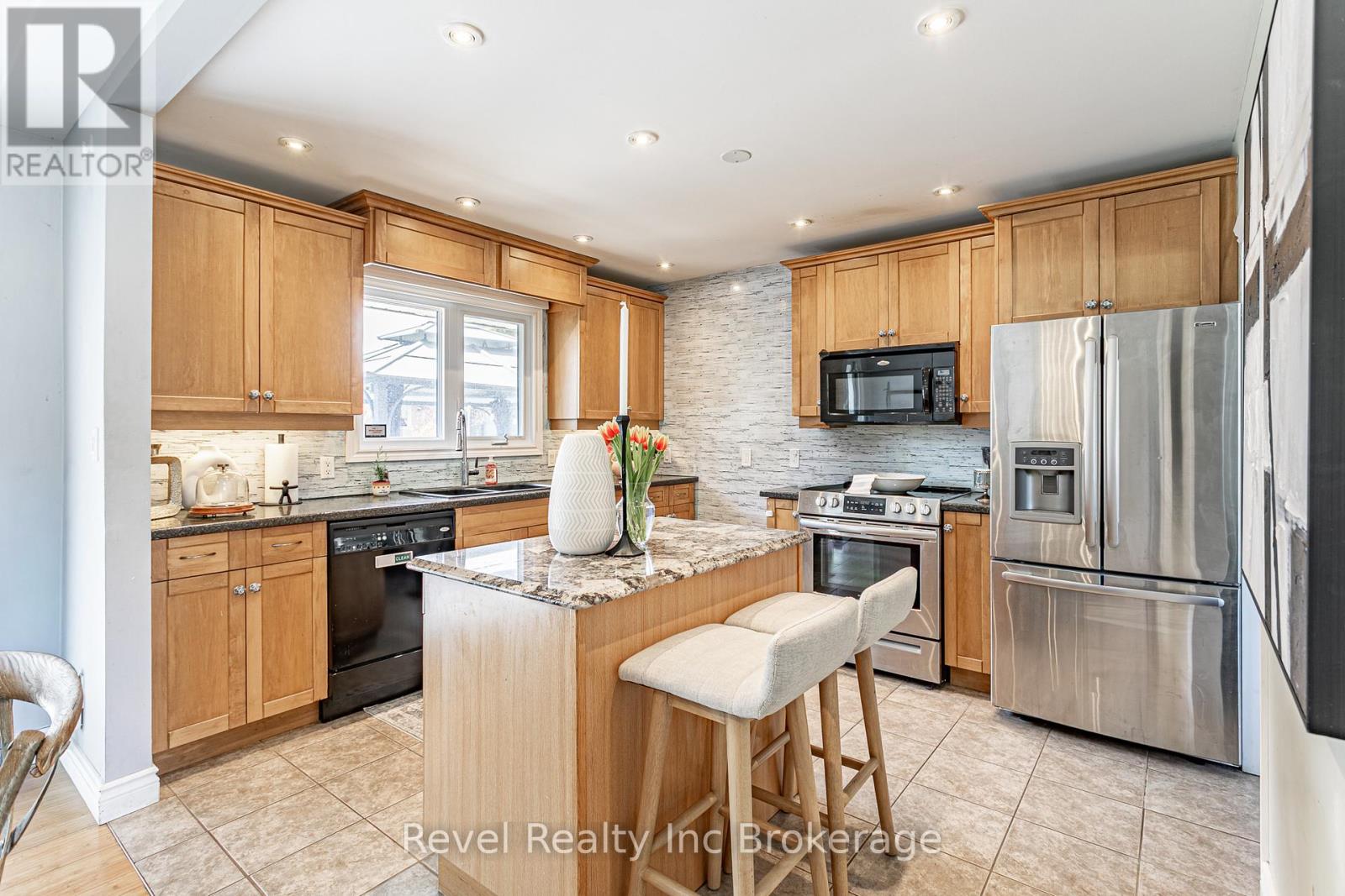 828 Warwick Street, Woodstock (Woodstock - North), Ontario  N4S 4R4 - Photo 10 - X13161956