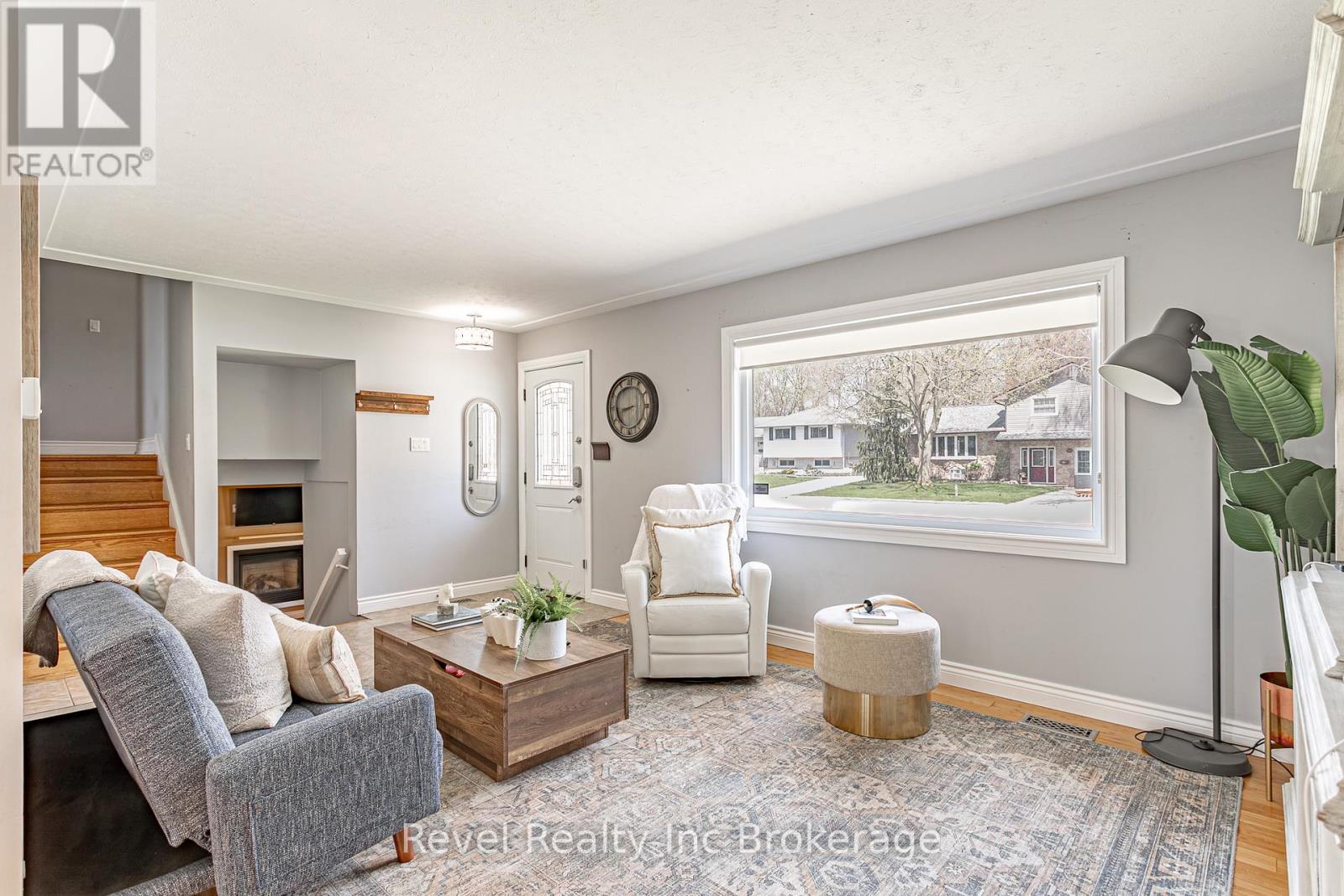 828 Warwick Street, Woodstock (Woodstock - North), Ontario  N4S 4R4 - Photo 6 - X13161956