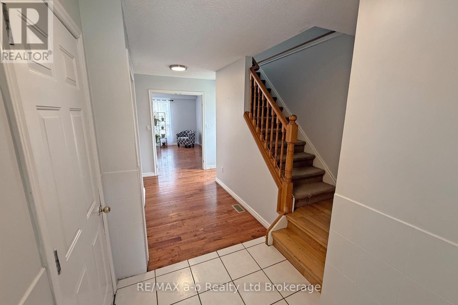 169 Diefenbaker Drive, Woodstock (Woodstock - North), Ontario  N4S 8V7 - Photo 10 - X13165448