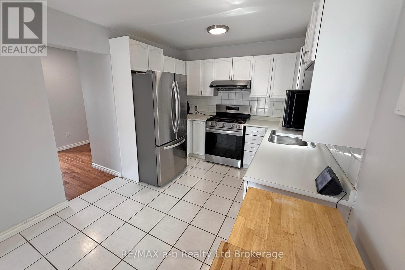 169 Diefenbaker Drive, Woodstock (Woodstock - North), Ontario  N4S 8V7 - Photo 15 - X13165448