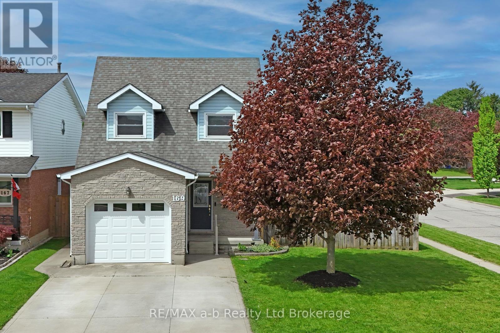 169 Diefenbaker Drive, Woodstock (Woodstock - North), Ontario  N4S 8V7 - Photo 2 - X13165448