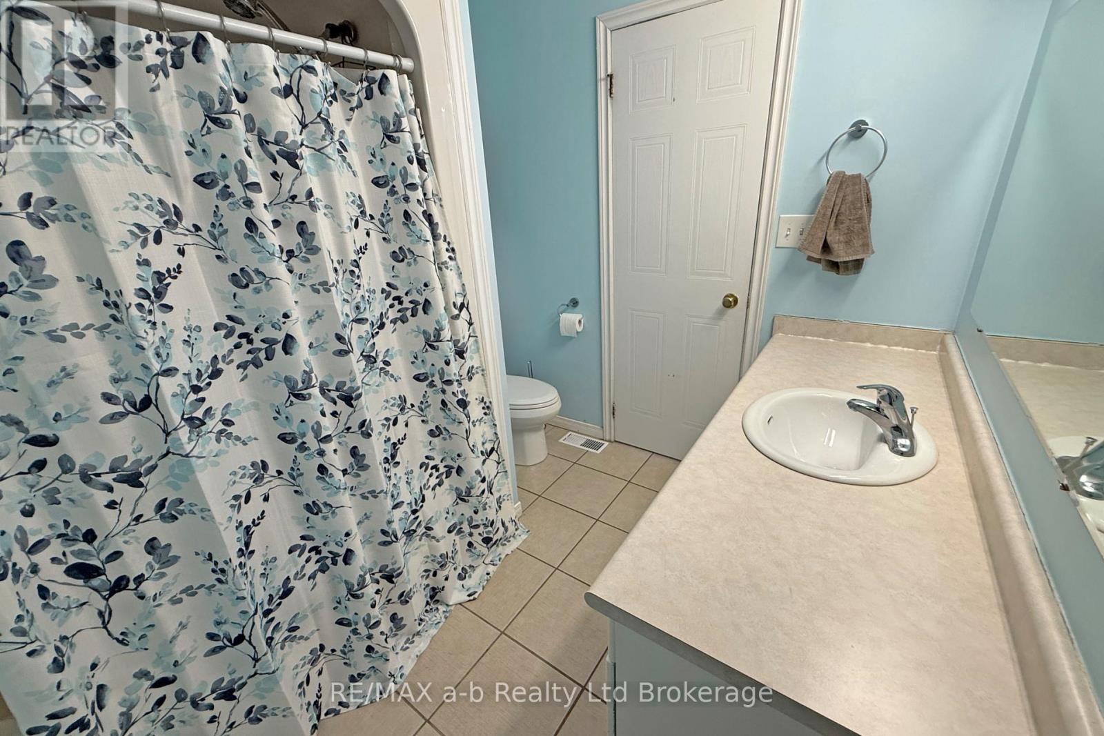 169 Diefenbaker Drive, Woodstock (Woodstock - North), Ontario  N4S 8V7 - Photo 28 - X13165448