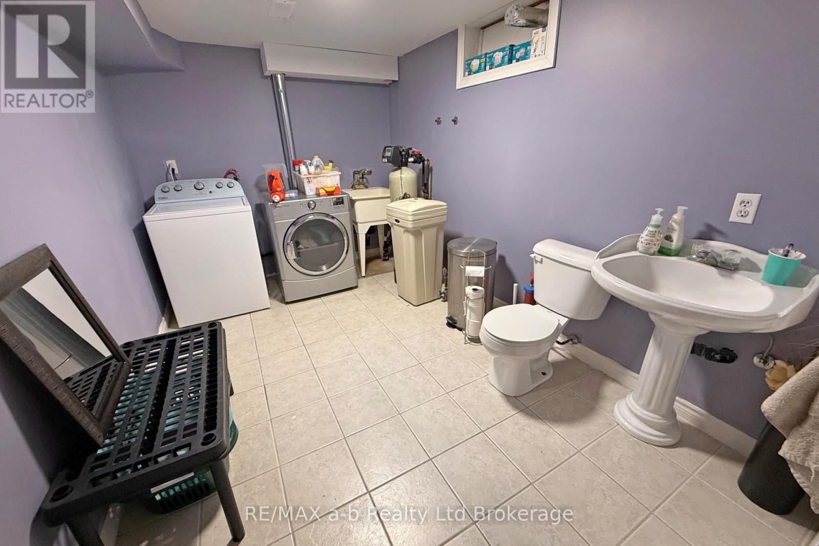 169 Diefenbaker Drive, Woodstock (Woodstock - North), Ontario  N4S 8V7 - Photo 35 - X13165448
