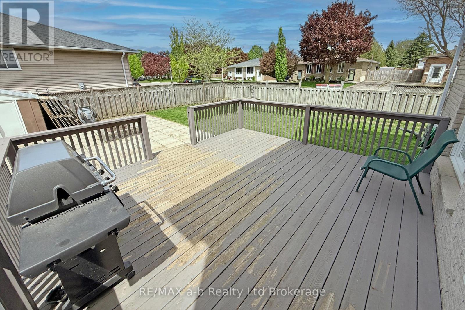 169 Diefenbaker Drive, Woodstock (Woodstock - North), Ontario  N4S 8V7 - Photo 41 - X13165448
