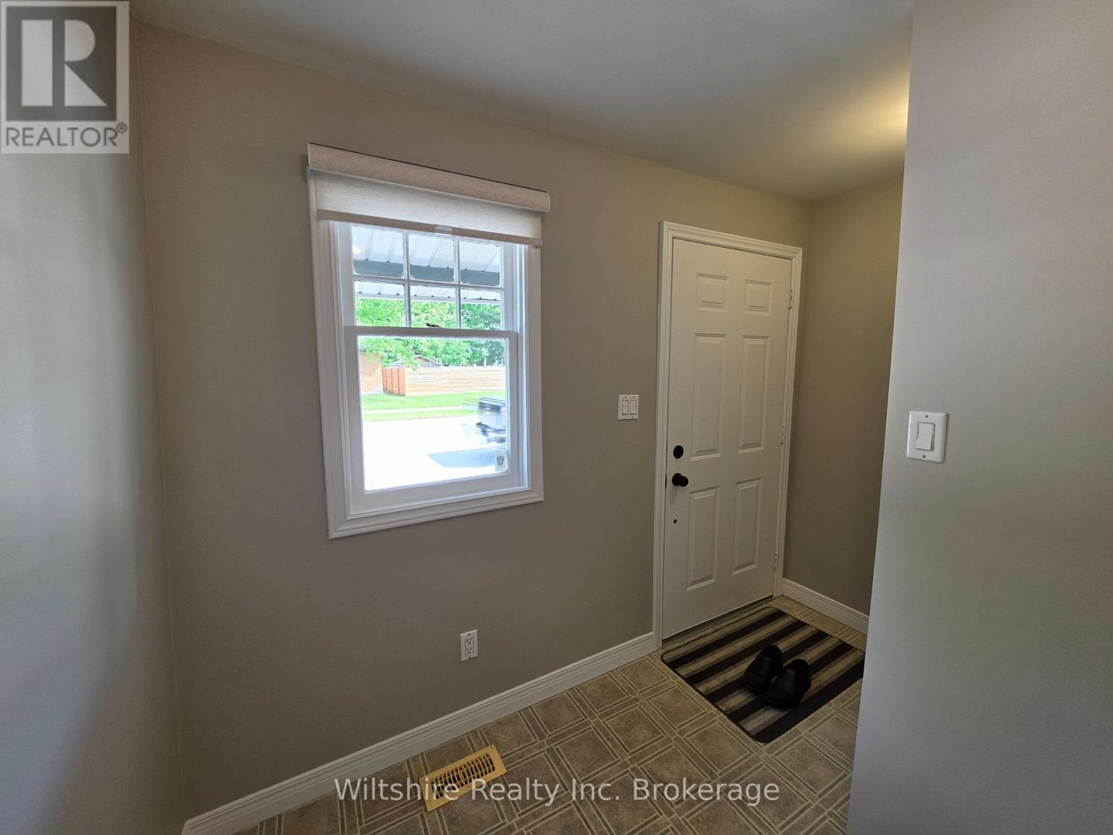 1 - 407 Main Street E, Norwich (Springford), Ontario  N0J 1X0 - Photo 3 - X13171270