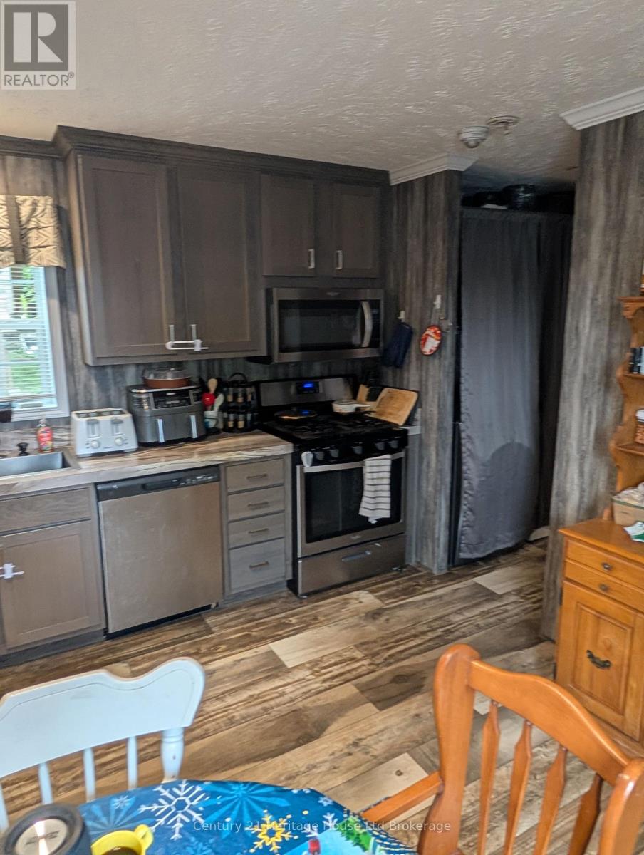 237 - 99 Fourth Concession Road, Brant (Burford), Ontario  N0E 1E0 - Photo 2 - X13171710