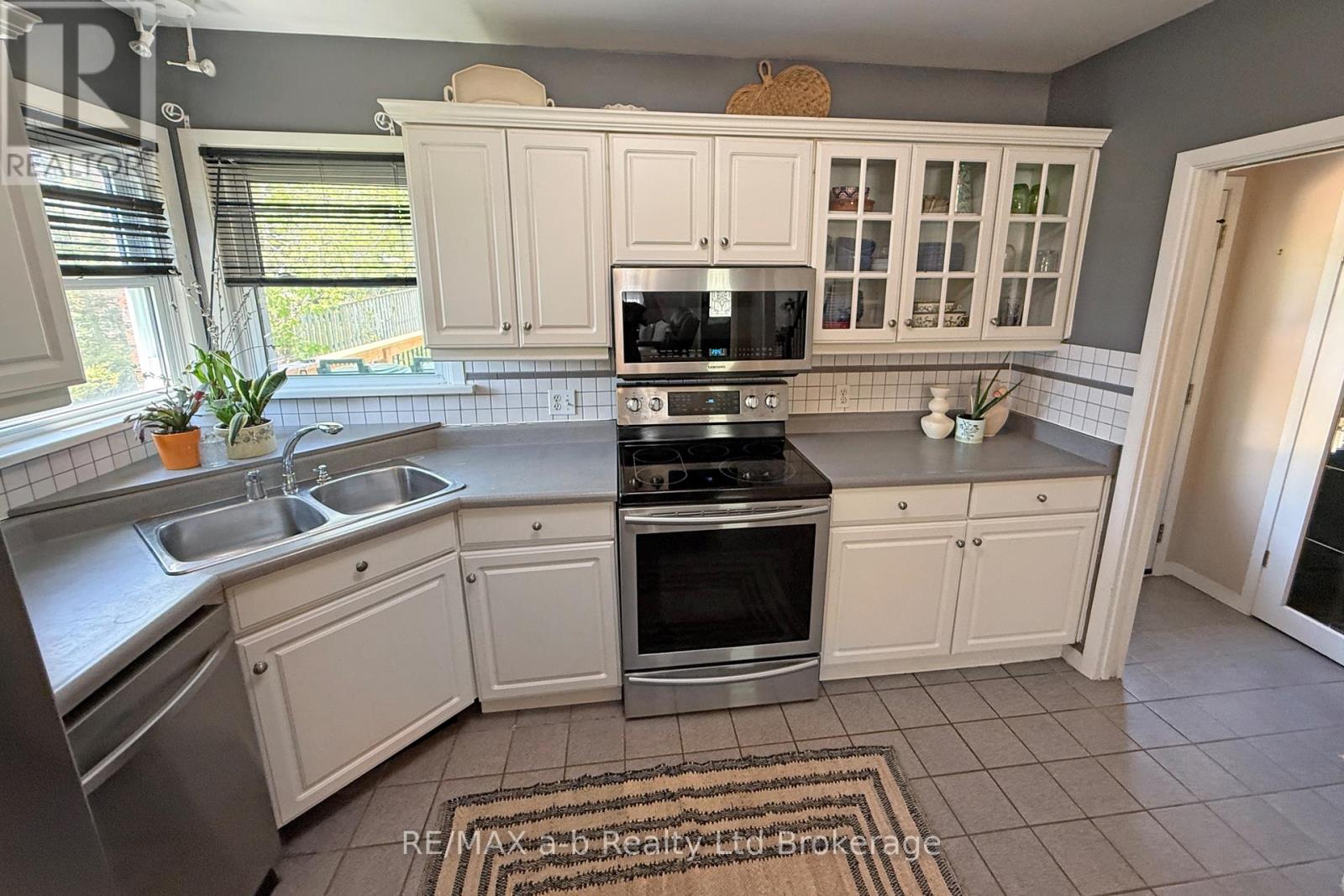 503 Admiral Street, Woodstock (Woodstock - North), Ontario  N4S 5B2 - Photo 15 - X13172790