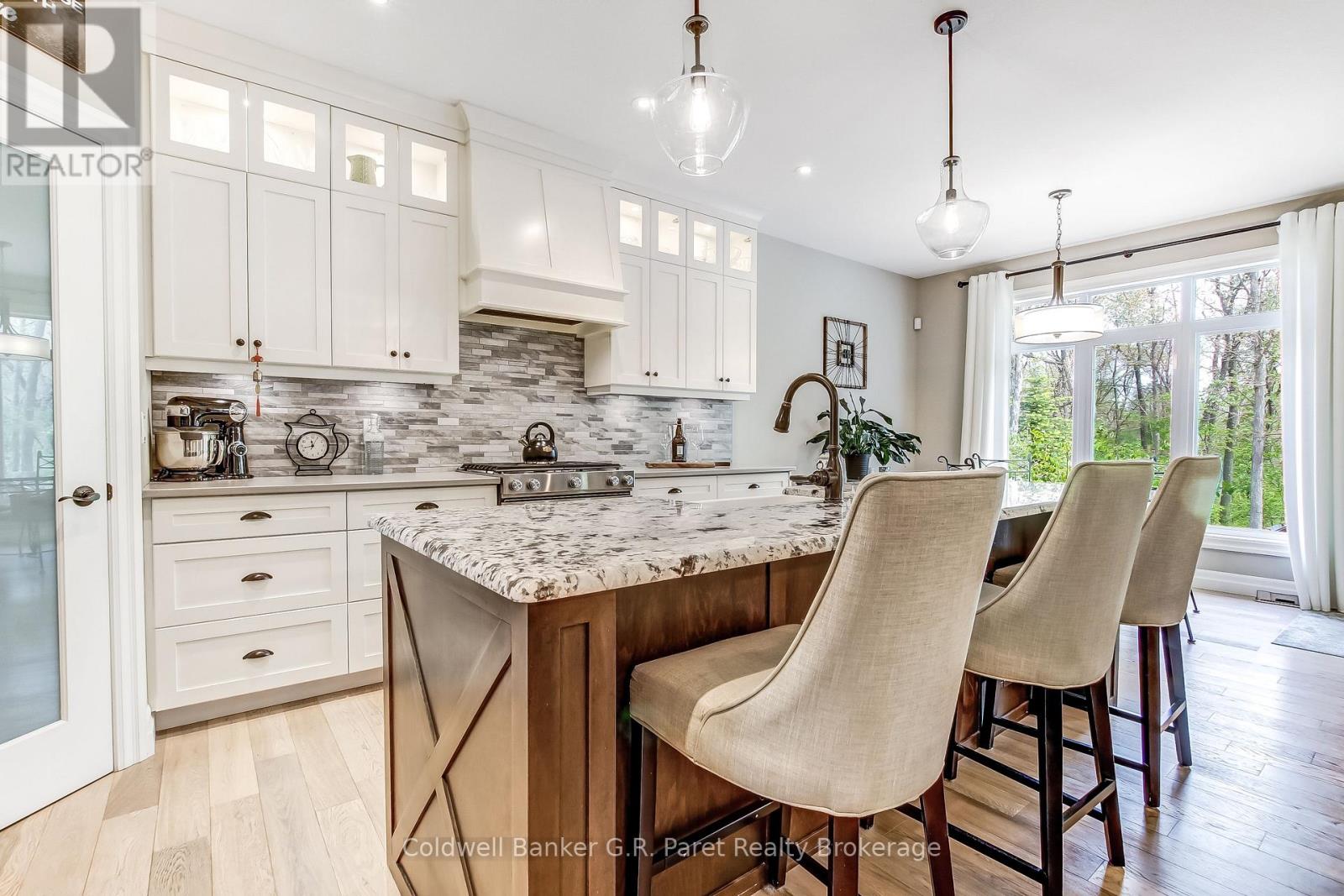 10151 Pinery Bluffs Road, Lambton Shores (Grand Bend), Ontario  N0M 1T0 - Photo 14 - X13174336