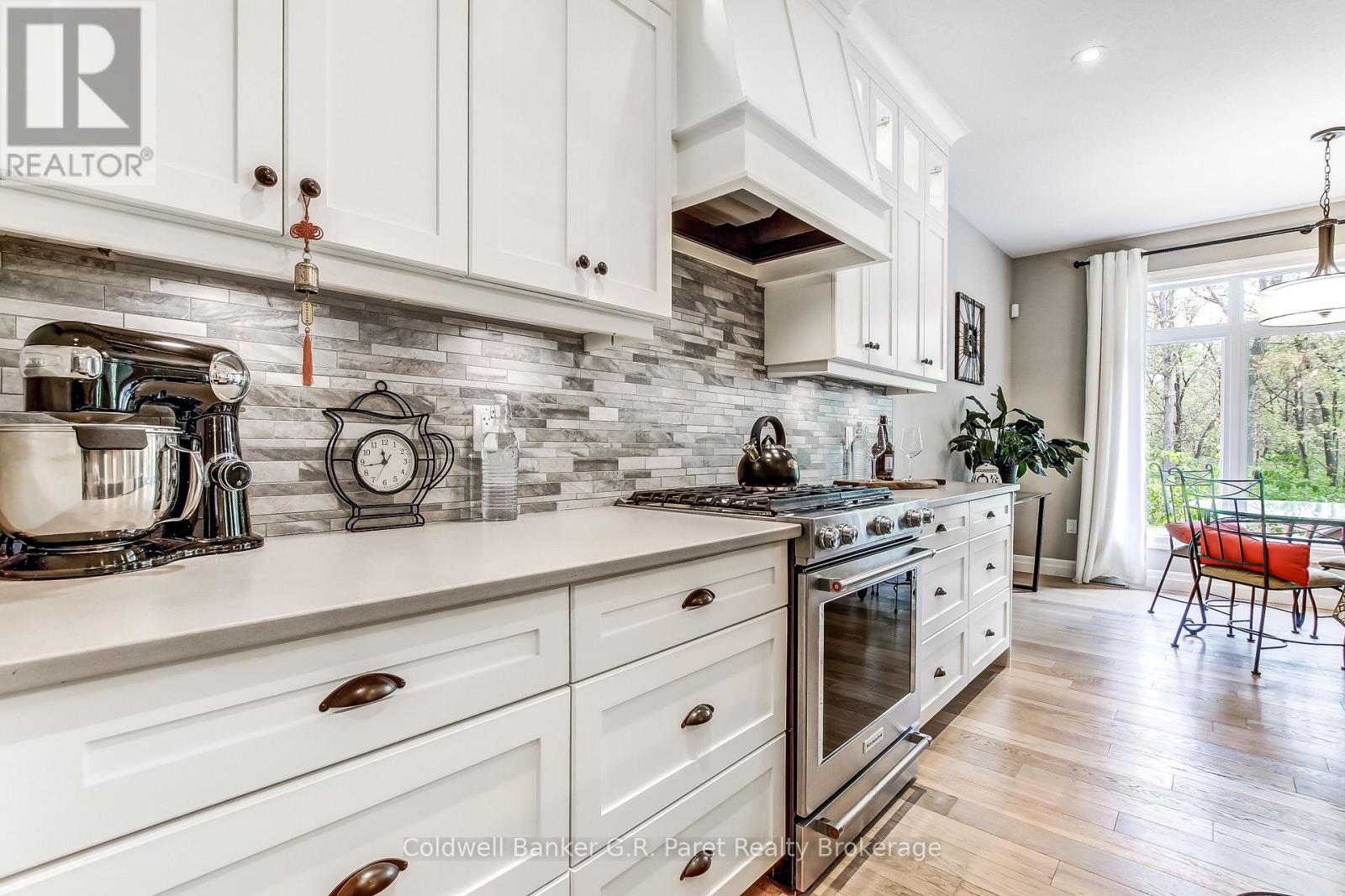 10151 Pinery Bluffs Road, Lambton Shores (Grand Bend), Ontario  N0M 1T0 - Photo 15 - X13174336