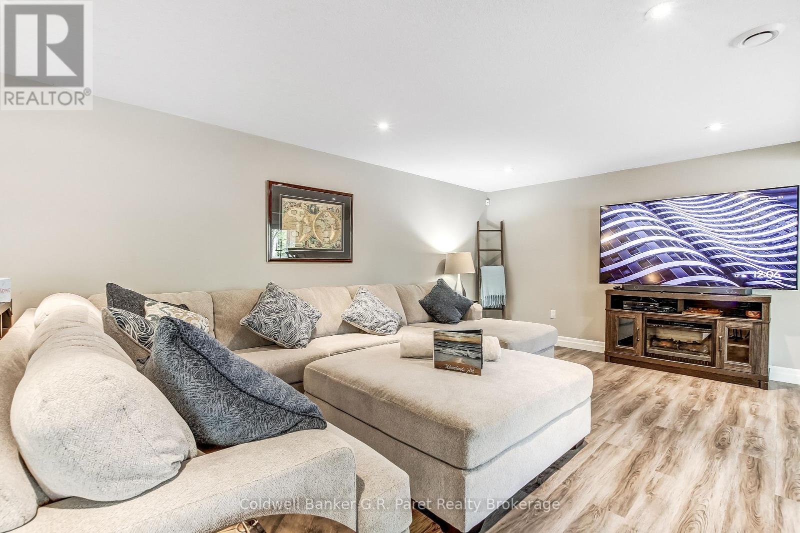 10151 Pinery Bluffs Road, Lambton Shores (Grand Bend), Ontario  N0M 1T0 - Photo 29 - X13174336