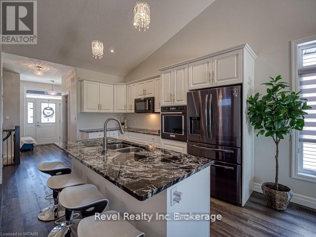 1072 Alberni Road, Woodstock (Woodstock - North), Ontario  N4T 0C3 - Photo 13 - X13176078