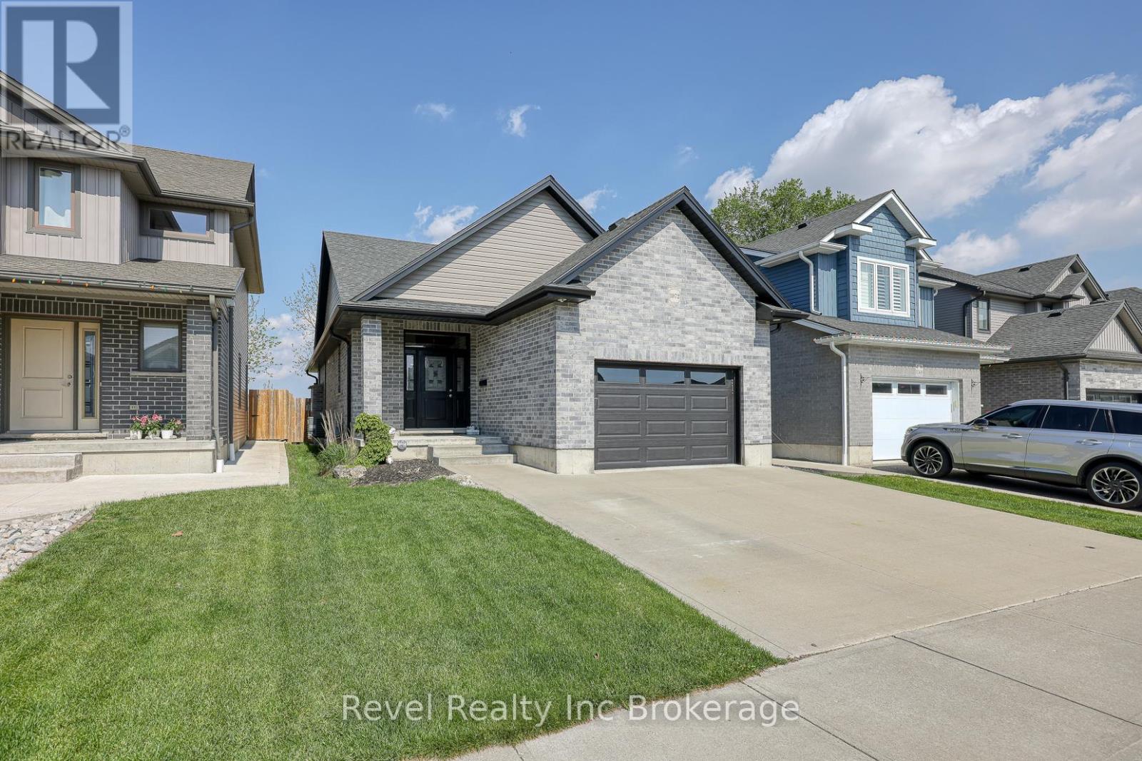 1072 Alberni Road, Woodstock (Woodstock - North), Ontario  N4T 0C3 - Photo 2 - X13176078