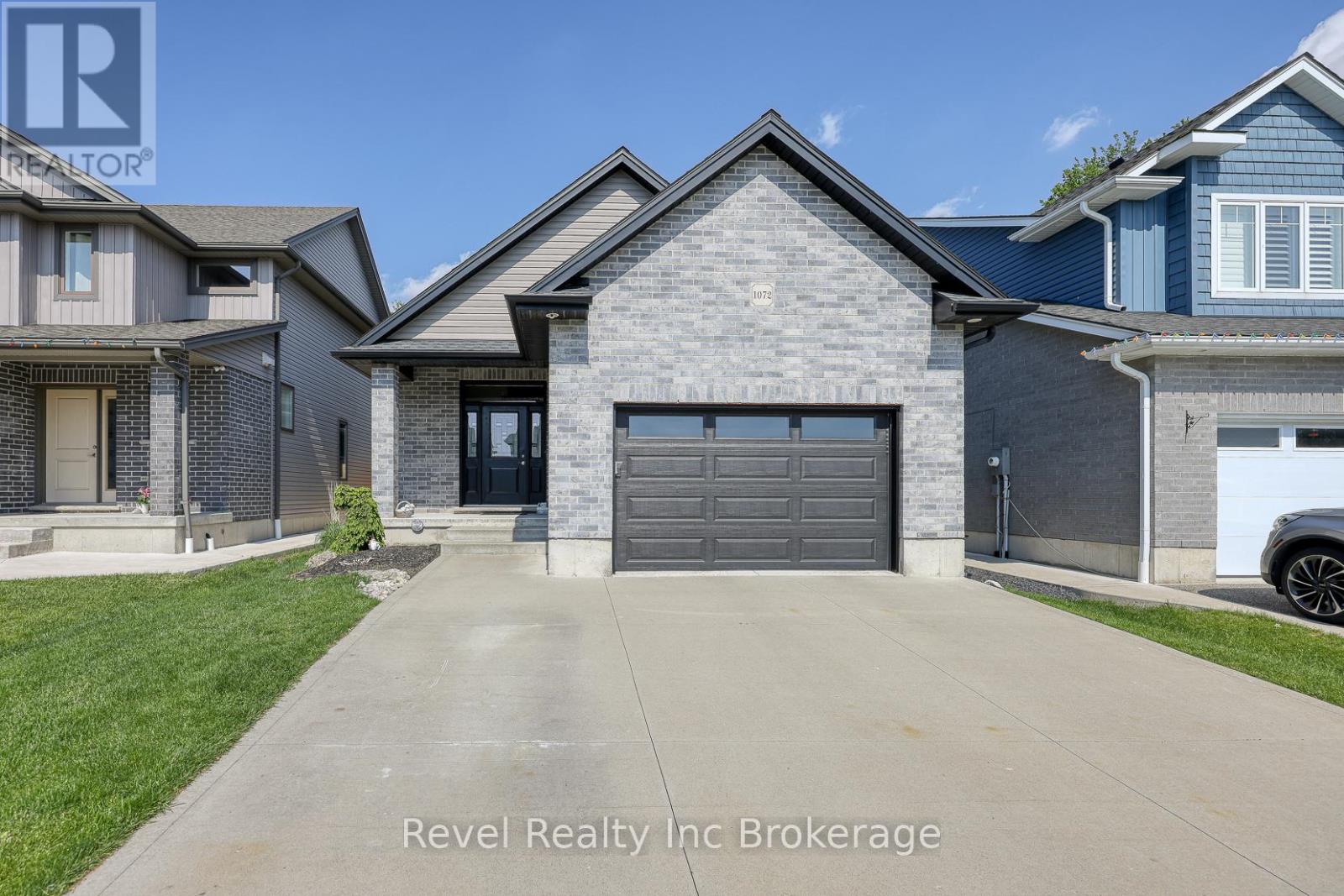 1072 Alberni Road, Woodstock (Woodstock - North), Ontario  N4T 0C3 - Photo 3 - X13176078