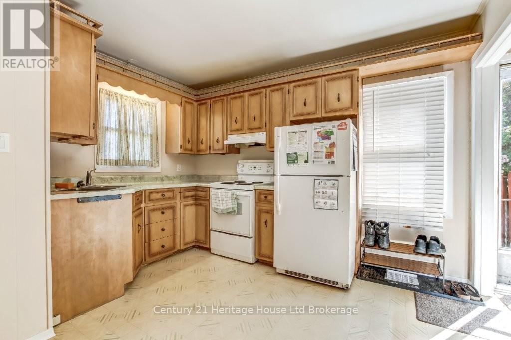 348 Parkinson Road, Woodstock (Woodstock - South), Ontario  N4S 2N6 - Photo 5 - X13176900