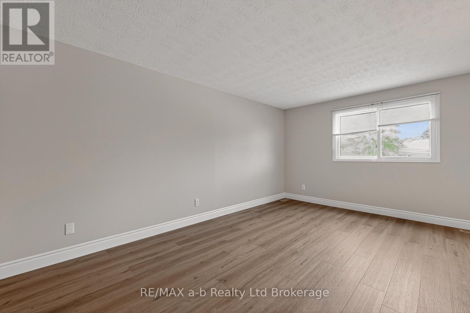267 Beckett Road, Ingersoll (Ingersoll - North), Ontario  N5C 3X4 - Photo 13 - X13182434