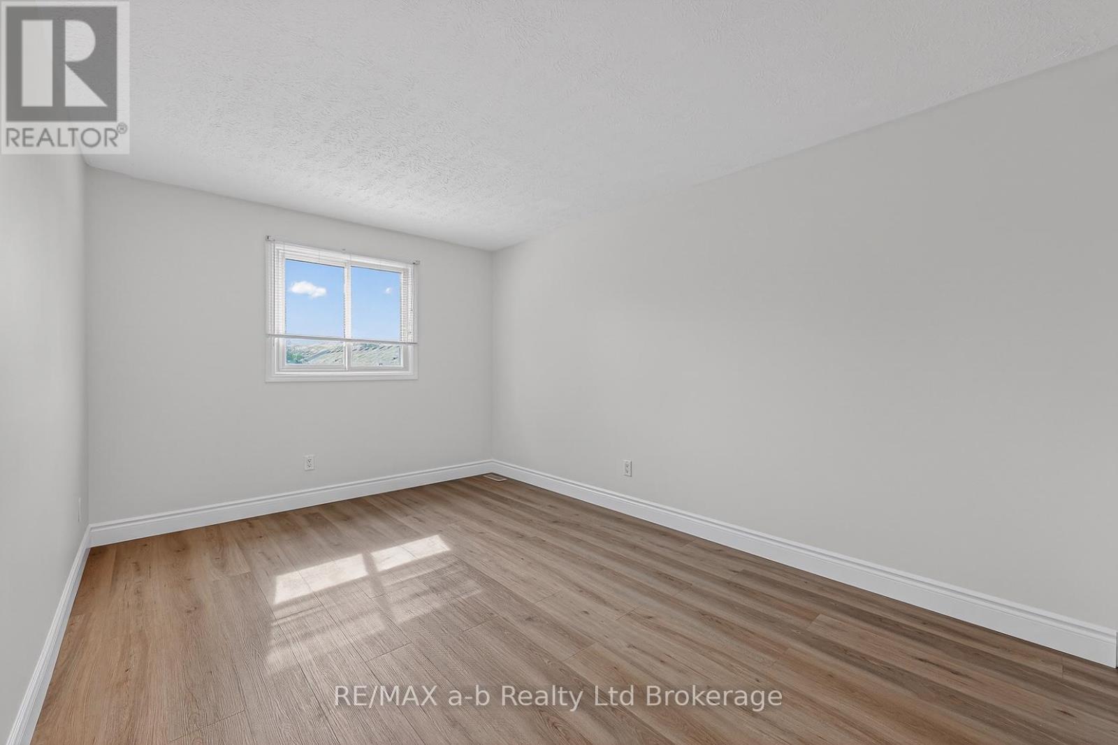 267 Beckett Road, Ingersoll (Ingersoll - North), Ontario  N5C 3X4 - Photo 15 - X13182434