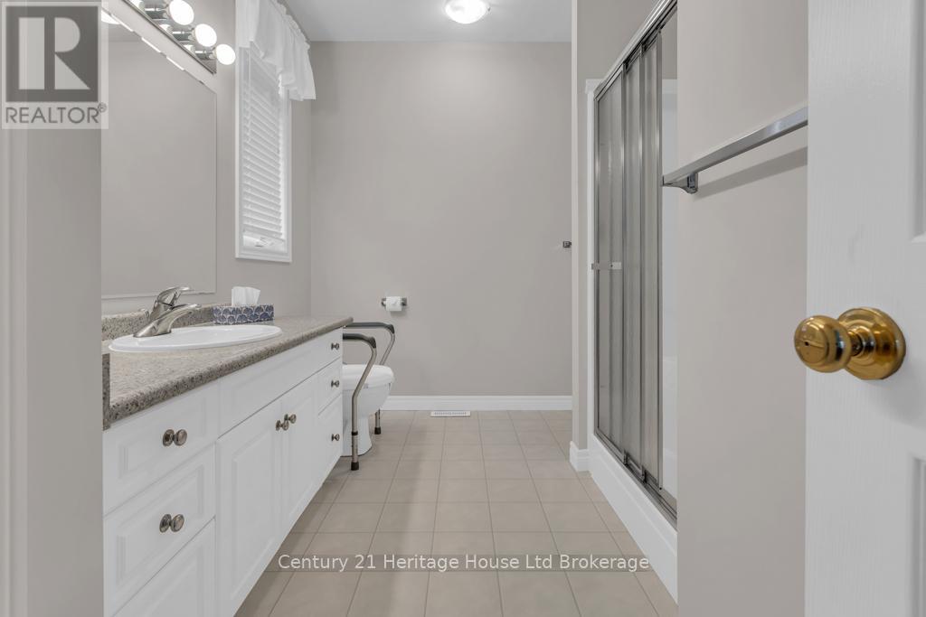 137 Ferguson Drive, Woodstock (Woodstock - South), Ontario  N4V 1H4 - Photo 18 - X13188392